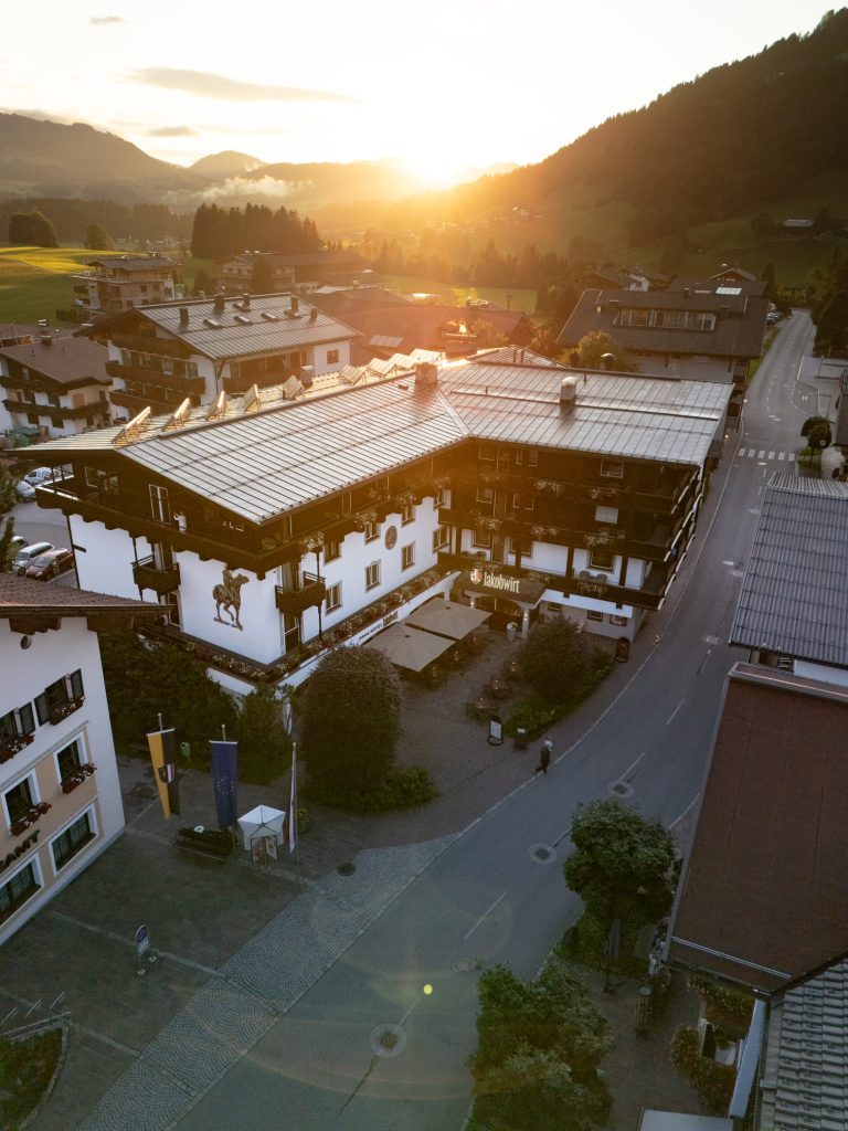 dji_fly_20250721_203812_0423_1753349240600_photo